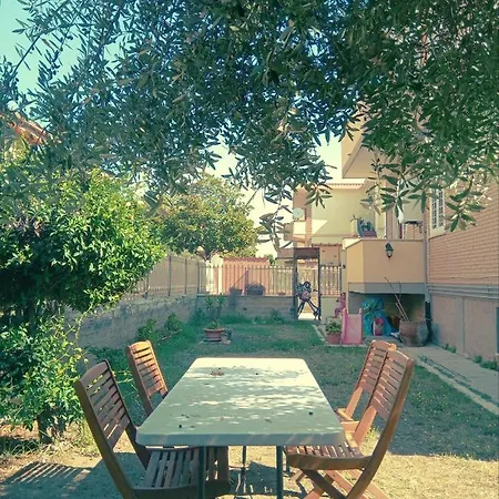 Casa Flora Con Giardino דירה פיומיצ'ינו